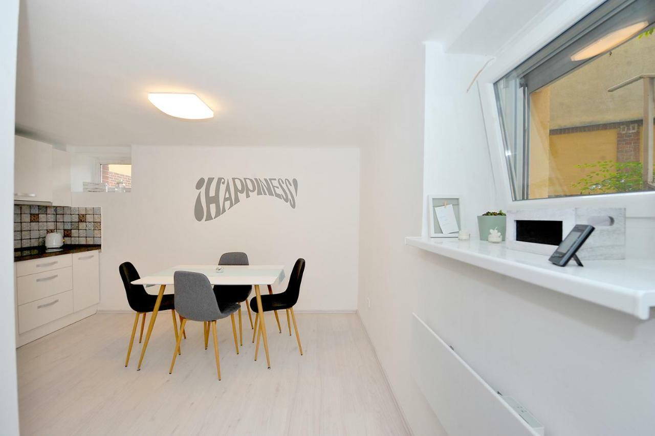Pure Apartman Pecs Exterior photo