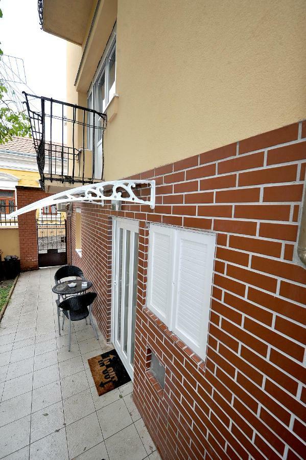 Pure Apartman Pecs Exterior photo